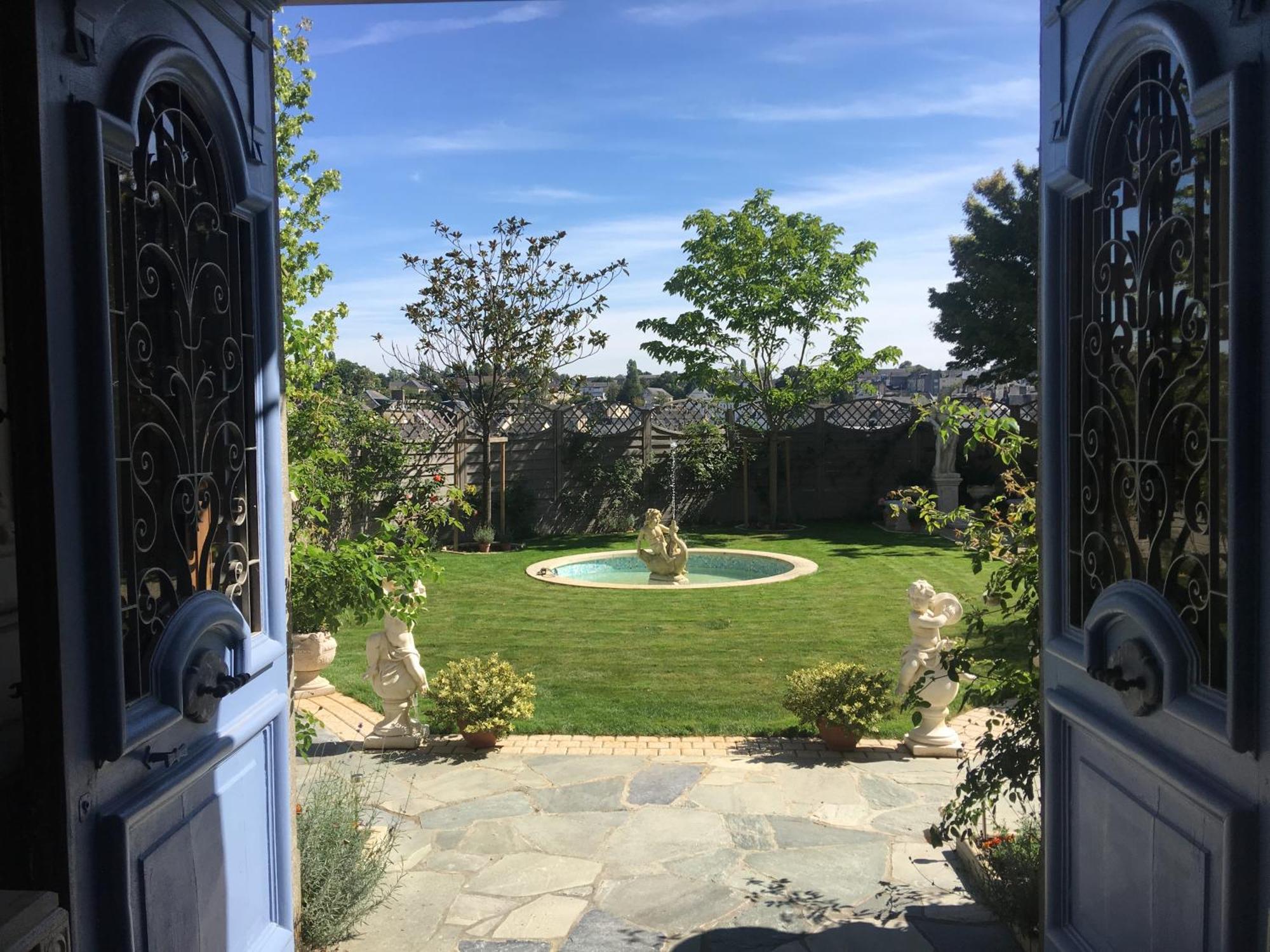 Maison D'Hercule Mayenne Bagian luar foto